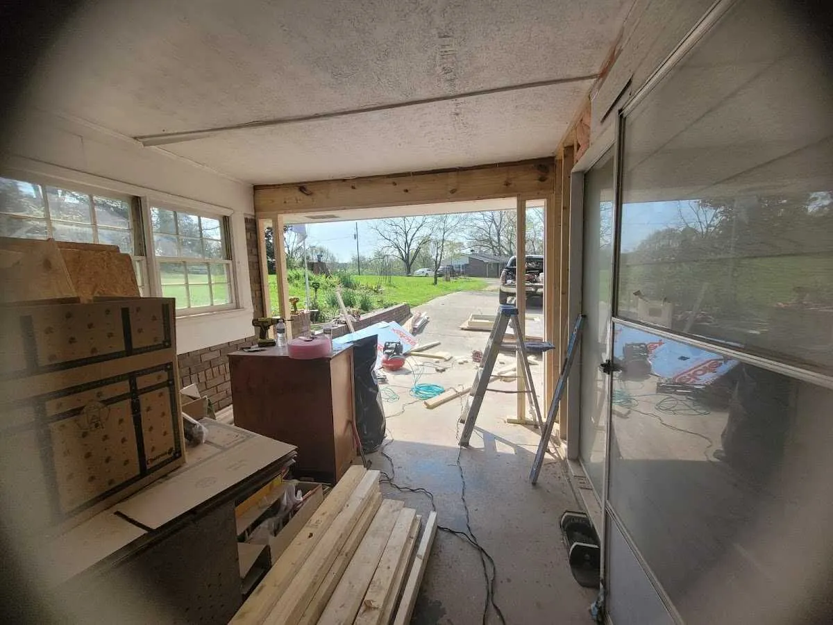 Air movers and dehumidifier for Drying & Dehumidification in Ruston